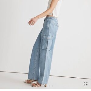 Madewell Low-Slung Straight Cargo Jeans in Coleman Wash